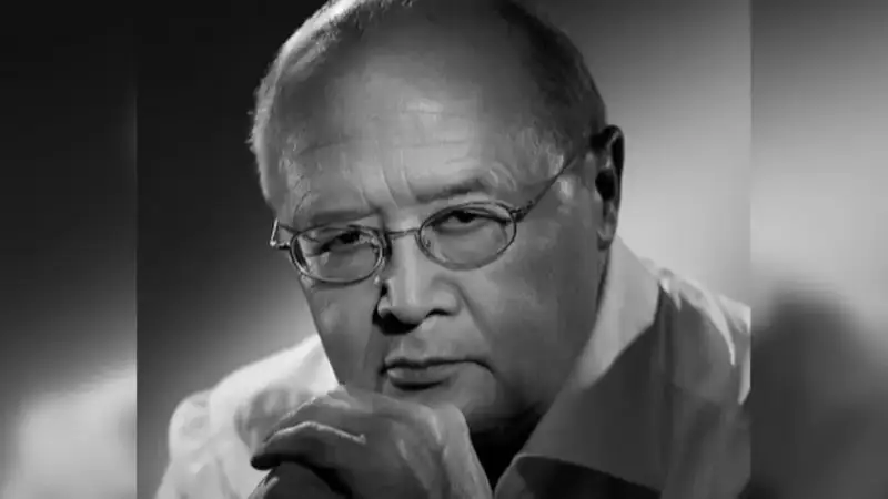 Мұрат Әуезов