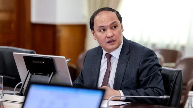 Қарашөкеев