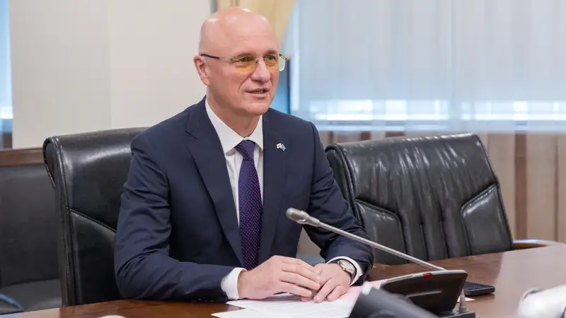 Роман Скляр