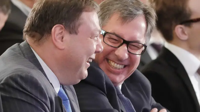 Михаил Фридман мен Петр Авен Михаил 