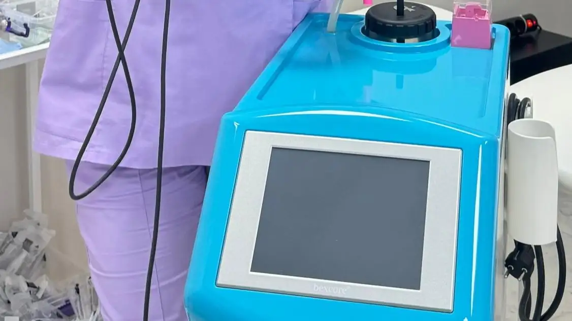 Вакуумдық терапиядан ісінген сүт бездерінің фотосы Вакуумдық терапиядан ісінген сүт бездерінің фотосы