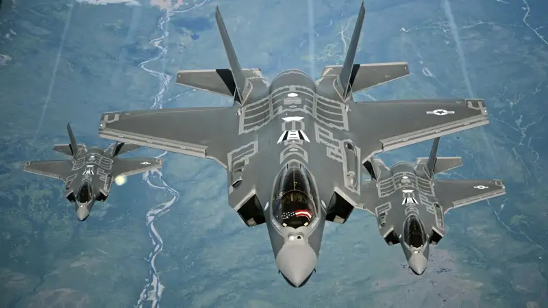 F-35 жойғыш ұшақтары 