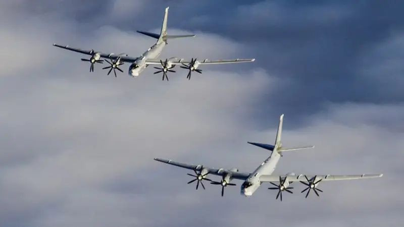 Әскери ұшақ