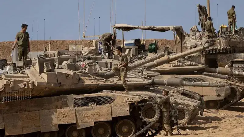 Орыс порно әже айналып өтті Солдаттың жыныстық позициясы