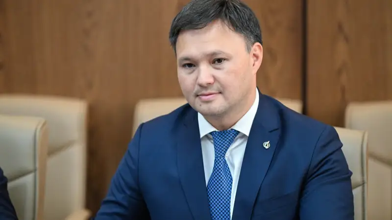 Асхат Хасенов