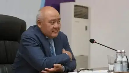 Өмірзақ Шөкеев