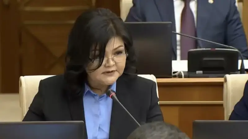 Айман Умарова 