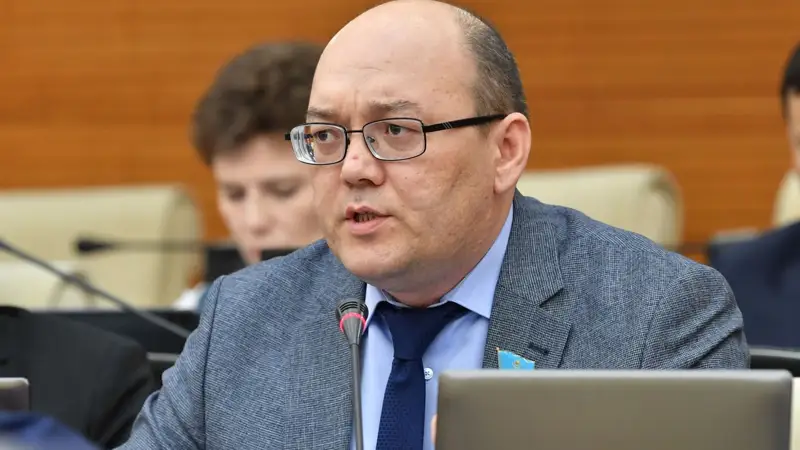  Асхат Рахимжанов 