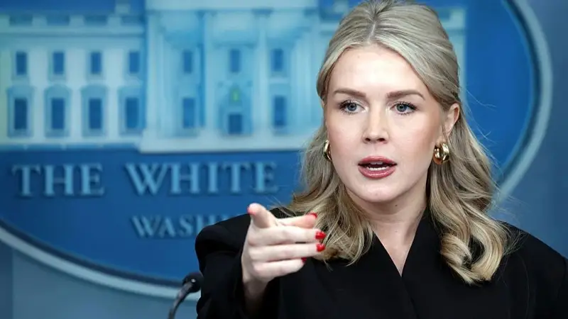  Каролайн Ливитт 