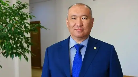 Алмасхан Ахмеджанов