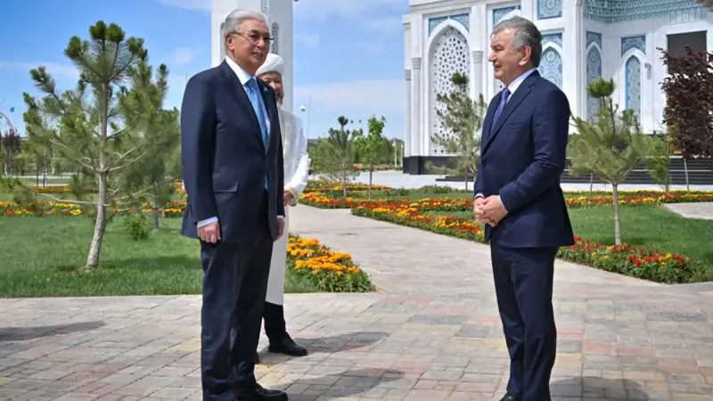 Тоқаев пее Мирзаеев