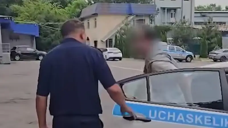 Әнші