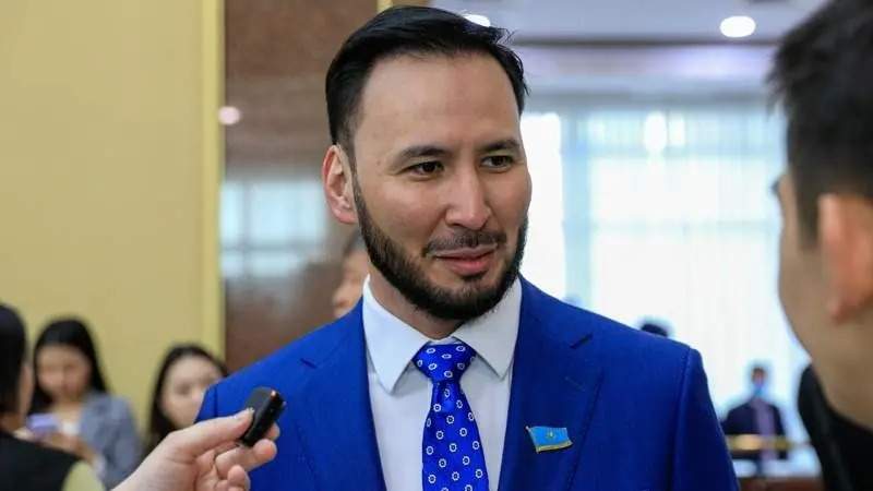 Айбек Қожаназаров